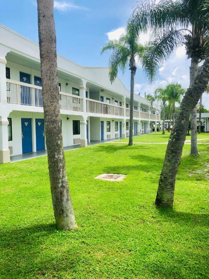 Motel 6-Starke, FL Eksteriør bilde